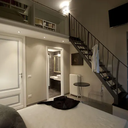 럭셔리 온 리버 4* 로마