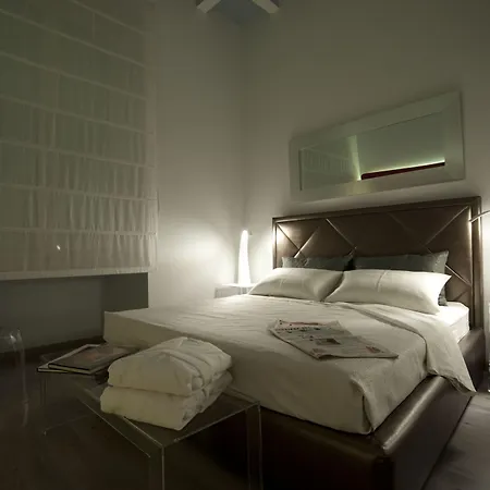 럭셔리 온 리버 게스트하우스 로마