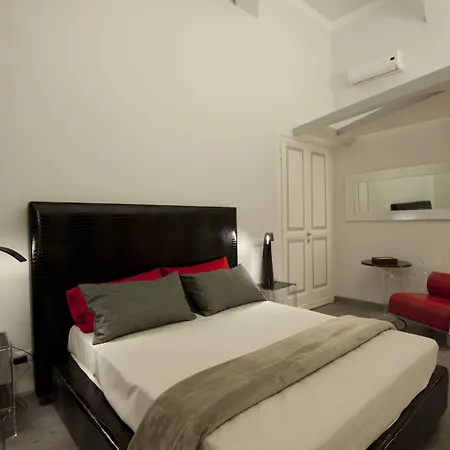 럭셔리 온 리버 게스트하우스 4*