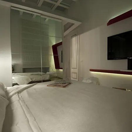 럭셔리 온 리버 게스트하우스 4*