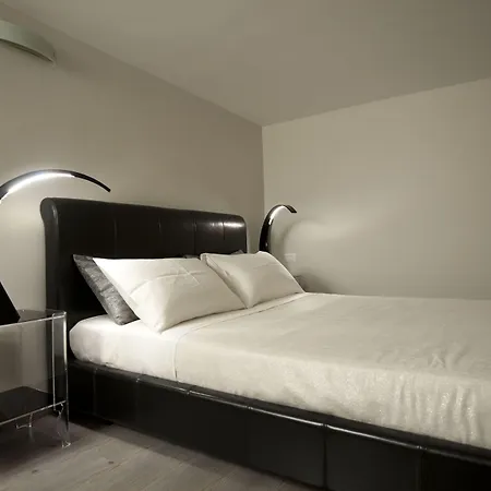 럭셔리 온 리버