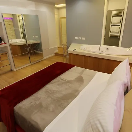 럭셔리 온 리버 로마