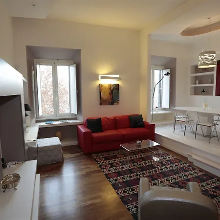 럭셔리 온 리버 4* 로마