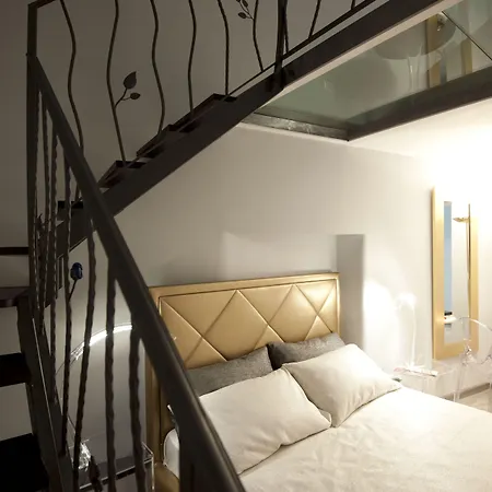 럭셔리 온 리버 게스트하우스