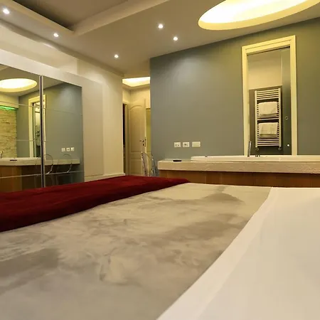 Πανσιόν Luxury On The River 3*